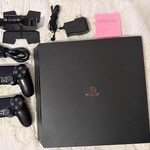 Mint PlayStation 4 Pro - 1 TB, Black, Standard
