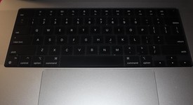 Good
													MacBook Pro Late 2023 (M3) - 16" - Apple M3 Pro 12-core, Silver, 512 GB, 18 GB, 18-core GPU, photo 2 of 9