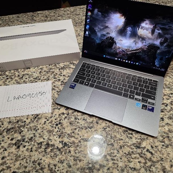 Samsung Galaxy Book5 Pro - Gray, 512 GB, 16 GB, 14 inch