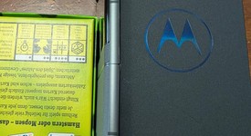 Mint
													Motorola Razr (2024) - Unlocked, Gray, 256 GB, 8 GB, photo 4 of 9
