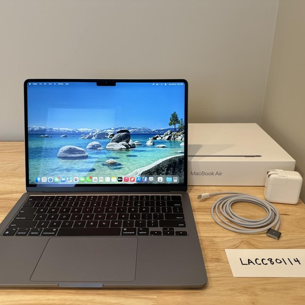 MacBook Air 2022 (M2) - 13 inch - 256 GB, Gray, 8 GB, Apple M2