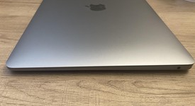 Good
													MacBook Air 2020 - 13" - Apple M1, Gray, 256 GB, 8 GB, photo 4 of 11