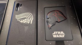 Mint
													Samsung Galaxy Note 10 Plus - Unlocked Non-US, Black, 256 GB, 12 GB, SM-N9750, Star Wars Edition, photo 2 of 6