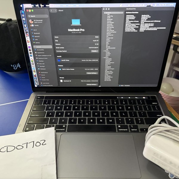 MacBook Pro 2020 - 13 inch - 1 TB, Gray, 16 GB, Apple M1