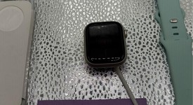 Mint
													Apple Watch Series 8 41mm - Unlocked, Starlight, A2772 - Cellular, Aluminum, photo 1 of 6