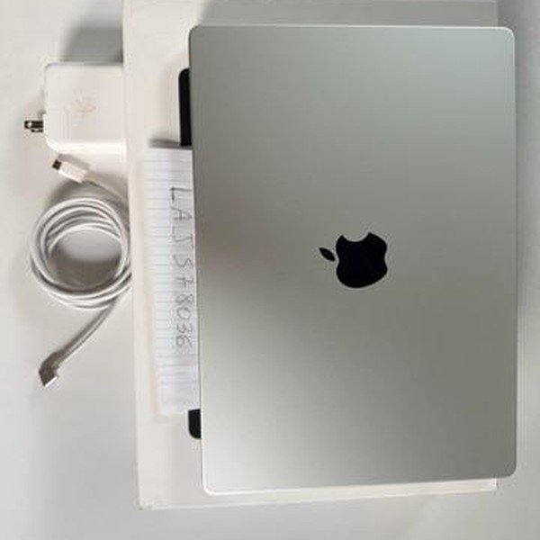 MacBook Pro 2024 - 14 inch - 512 GB, Silver, 16 GB, Apple M4