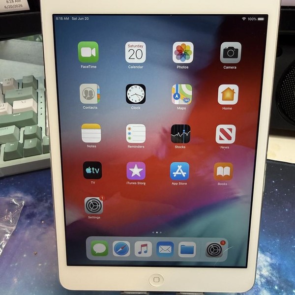 Apple iPad Mini 2 Retina - Wi-Fi, 32 GB, Silver