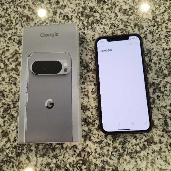 Google Pixel 10 Pro XL - Unlocked, 256 GB, Moonstone, GUL82