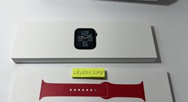 New
													Apple Watch SE 2nd Gen 44mm - Unlocked, Midnight, A2727 - Cellular, Aluminum, photo 4 of 6