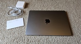 Good
													MacBook Pro 2021 - 14" - Apple M1 Pro 8-core, Gray, 512 GB, 16 GB, photo 2 of 10