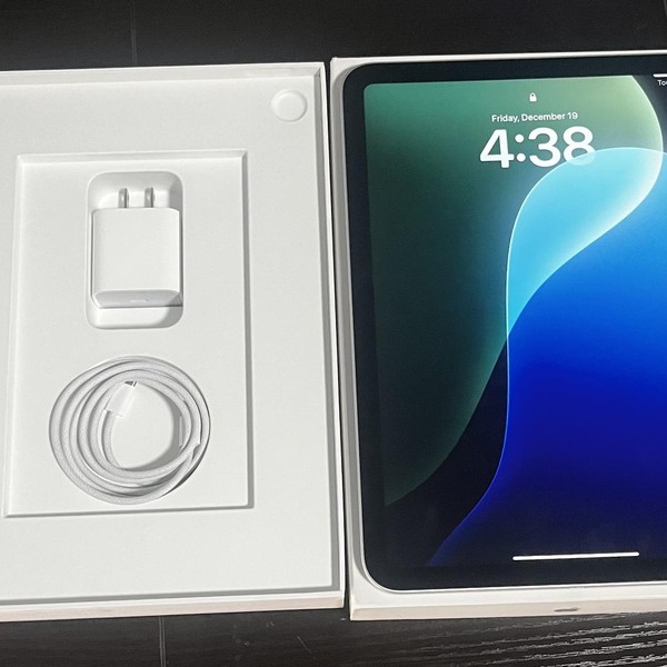 Apple iPad 11th Gen - Wi-Fi, 128 GB, Silver, A3354