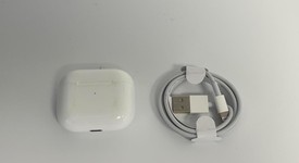 Used
													Apple AirPods 3rd Gen - Lightning Case, photo 3 of 5