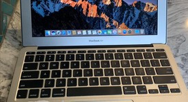 Good
													MacBook Air 2011 - 11" - Silver, 64 GB, 2 GB, photo 1 of 8