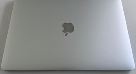 Fair
													MacBook Pro 2016 (With Touch Bar) - 13" - Silver, 256 GB, 8 GB, photo 5 of 8