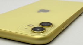 Fair
													Apple iPhone 11 - Unlocked, Yellow, 64 GB, A2111, photo 4 of 8