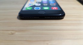 Fair
													Apple iPhone SE 3rd Gen 2022 - Unlocked, Midnight, 64 GB, A2595, photo 3 of 14