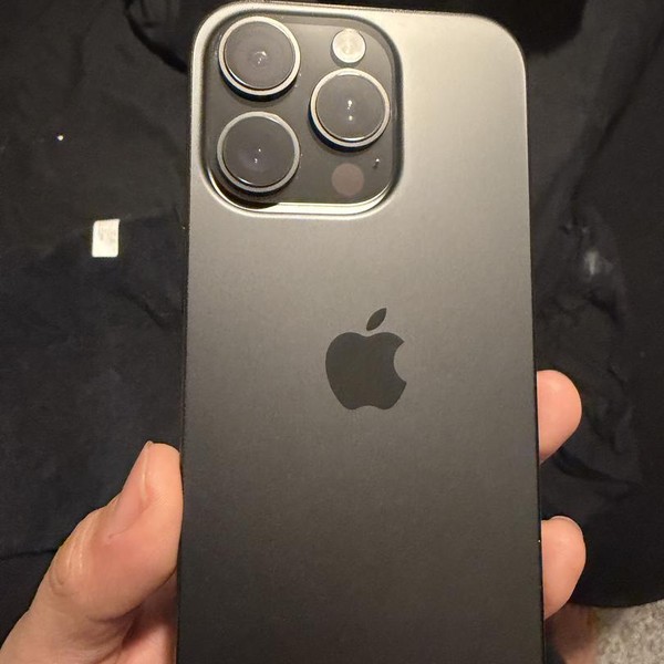 Apple iPhone 16 Pro - Unlocked, 1 TB, Black, A3083