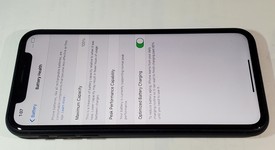 Mint
													Apple iPhone Xr - AT&T, Black, 64 GB, A1984, photo 3 of 12