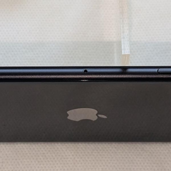 Apple iPhone SE 2nd Gen 2020 - Unlocked, Black, 64 GB, A2275