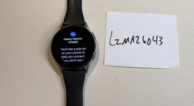Good
													Samsung Galaxy Watch5 - Unlocked, Gold, 40mm, photo 6 of 6