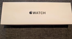 New
													Apple Watch SE 2nd Gen 44mm - Starlight, A2723 - GPS, Aluminum, photo 1 of 3