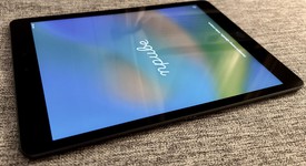 Good
													Apple iPad 7th Gen - Unlocked, Gray, 32 GB, A2200, photo 3 of 8