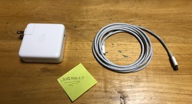 Good
													MacBook Pro 2016 (With Touch Bar) - 13" - Gray, 512 GB, 16 GB, photo 1 of 12