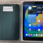 Good Apple iPad (5th Gen) - Unlocked, 32 GB, Gray, A1823