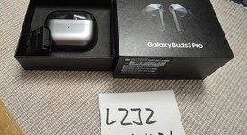 Used
													Samsung Galaxy Buds3 Pro - Silver, photo 4 of 6