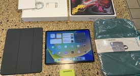Good
													Apple iPad Pro 12.9" 3rd Gen 2018 - Wi-Fi, Gray, 64 GB, A1876, photo 1 of 6