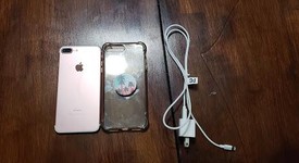 Good
													Apple iPhone 7 Plus - Unlocked, Rose Gold, 32 GB, A1784, GSM, photo 5 of 9
