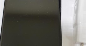 Good
													Google Pixel 2 XL - Verizon, Black & White, 64 GB, Verizon Edition, photo 2 of 13