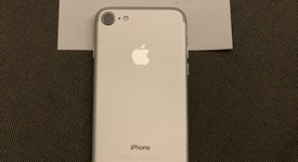 Mint
													Apple iPhone 7 - Unlocked, Silver, 32 GB, A1660, photo 5 of 13