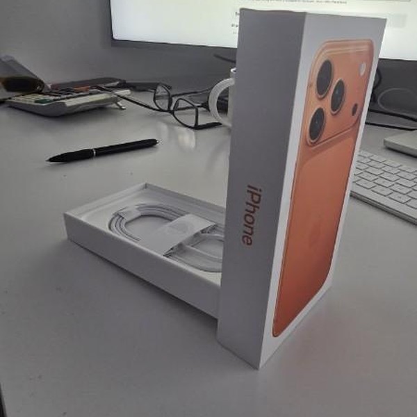 Apple iPhone 17 Pro - Unlocked, 256 GB, Cosmic Orange, A3256