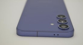 Good
													Samsung Galaxy S24 - Unlocked, Violet, 128 GB, 8 GB, SM-S921U1, photo 5 of 11