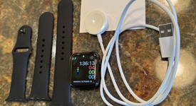 Good
													Apple Watch Series 5 40mm - Unlocked, Black, A2094 Cellular, Stainless Steel, photo 1 of 5