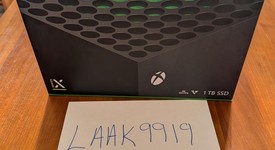 Mint
													Xbox Series X (2020) - Black, 1 TB, standard, photo 3 of 19