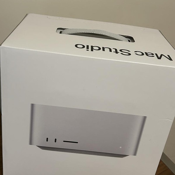 Mac Studio 2022 - 1 TB, 64 GB, Apple M1 Ultra, 48 Core GPU