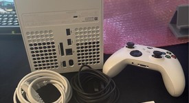 Mint
													Xbox Series X (2020) - Robot White, 1 TB, All-Digital, photo 1 of 10
