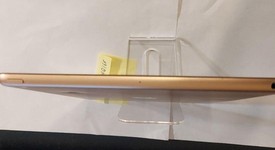 Good
													Apple iPad 8th Gen - Wi-Fi, Gold, 32 GB, A2270, photo 2 of 4