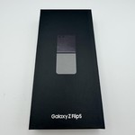 Mint Samsung Galaxy Z Flip5 - Unlocked, Graphite, 512 GB, 8 GB, SM-F731U1
