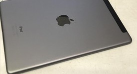 Fair
													Apple iPad Air - Unlocked, Gray, 32 GB, photo 5 of 7