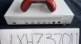 Good
													Xbox One S (2016) - White, 1 TB, photo 4 of 6