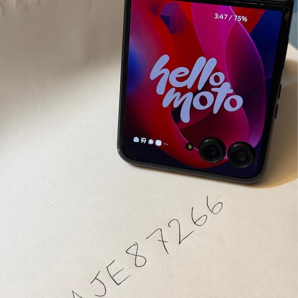 Motorola Razr Plus (2024) - Unlocked, 256 GB, Navy Blue, 12 GB