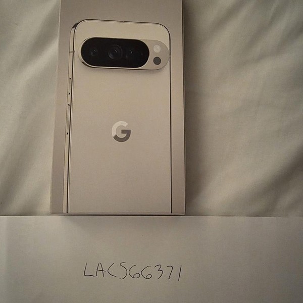 Google Pixel 10 Pro XL - Unlocked, 256 GB, Porcelain, GUL82