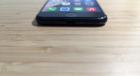 Fair
													Apple iPhone SE 3rd Gen 2022 - Unlocked, Midnight, 64 GB, A2595, photo 3 of 15