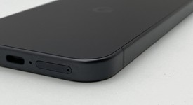 Good
													Google Pixel 9a - Unlocked, Obsidian, 128 GB, 8 GB, photo 5 of 5