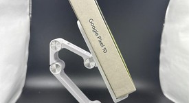 New
													Google Pixel 10 - Unlocked, Lemongrass, 128 GB, GLBW0, photo 3 of 4