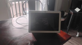 Good
													Google Nest Hub Max - Charcoal, photo 1 of 10