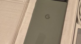 Mint
													Google Pixel 8 - Unlocked, Hazel, 128 GB, 8 GB, G9BQD, Sub-6 5G, photo 4 of 12